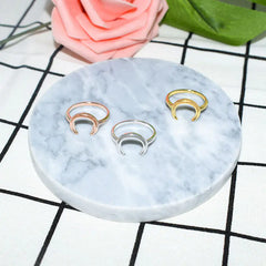Fashionable Minimalist Open Ring with Moon Design