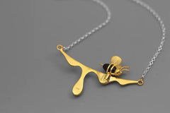 S925 Silver Bee Pendant Necklace with Agate and Gold